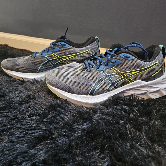 Asic Novablast 2 - Picture 1 of 8